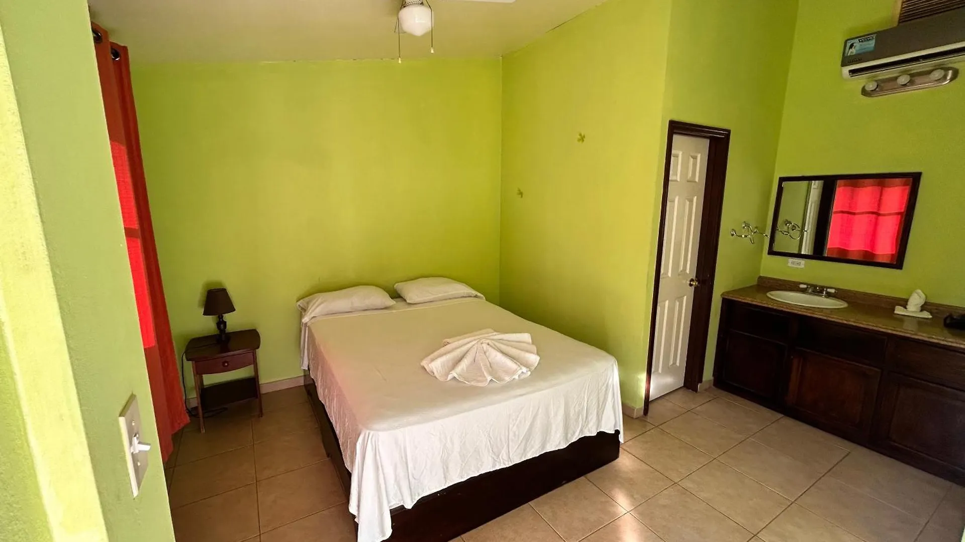 Arawak Hotel Leogane 2*,  Haiti