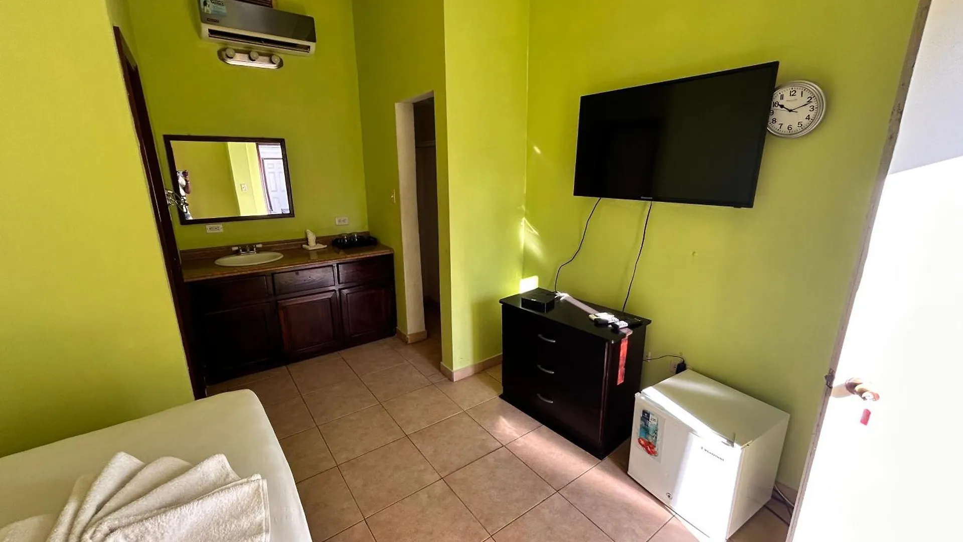 **  Arawak Hotel Leogane Haiti